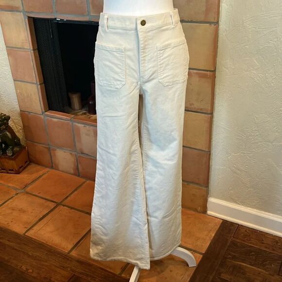 Ann Taylor The Patch Pocket Corduroy Flare Pant in Winter White, size 8 - Picture 1 of 9